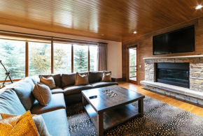 Luxury Four Bedroom Corner Suite with Hot Tub apartment hotel